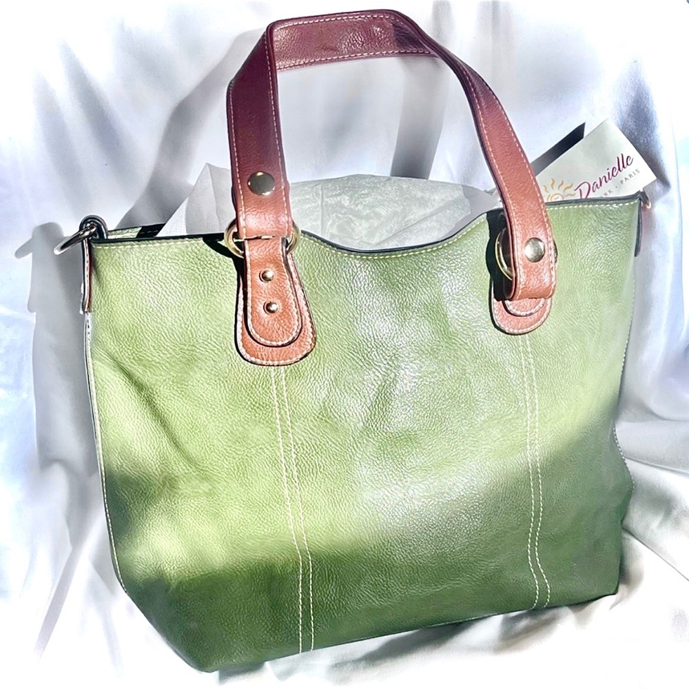 ☃️ NWT Green Leather Paige Danielle Tote